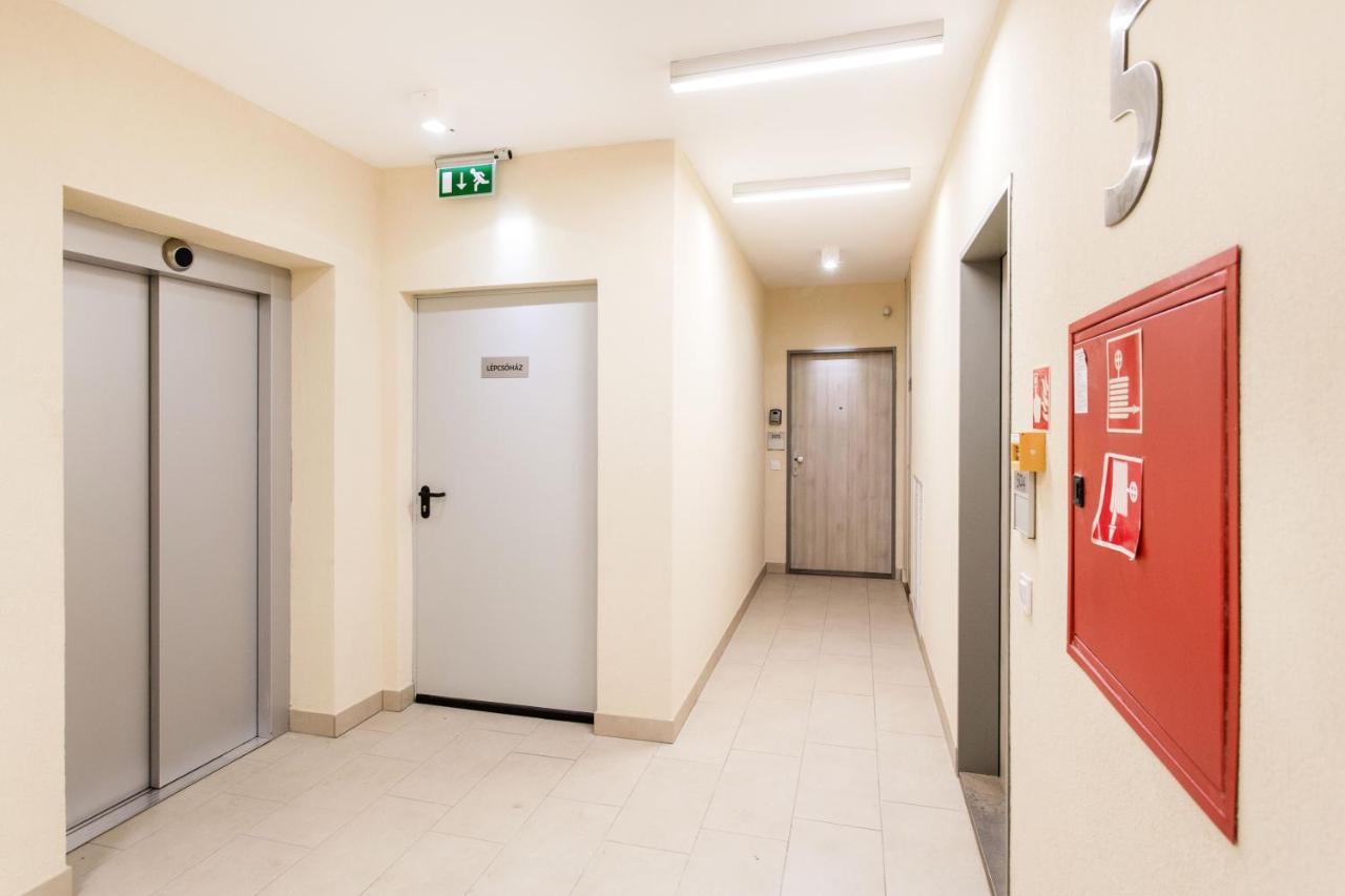 The Downtown Chill Apartment Budapest Luaran gambar